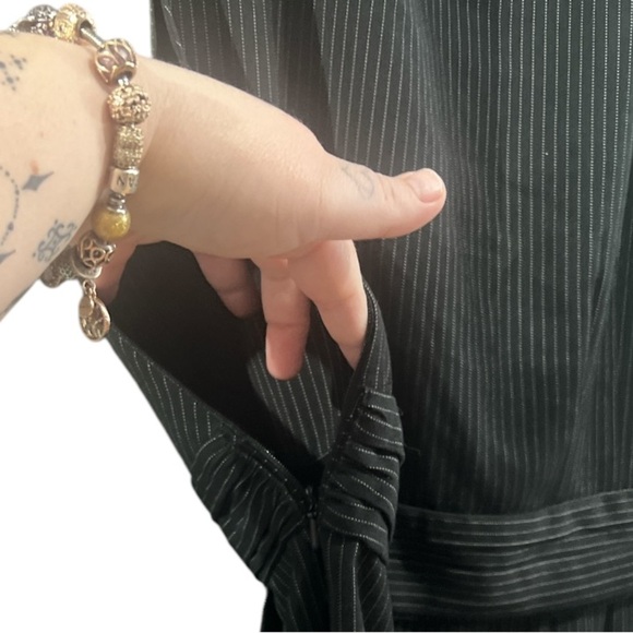 DKNYC Sleeveless Pinstripe Dress - Size 12 - Picture 2 of 5